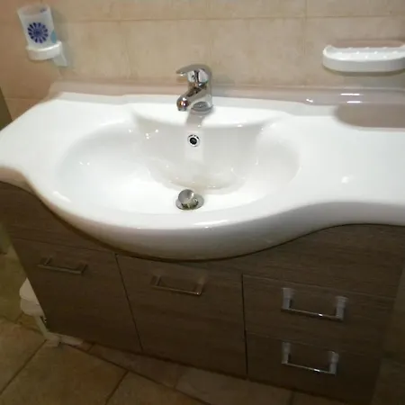 La Piazzetta Guest house 2*